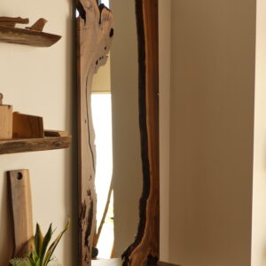 specchio in legno di mandorlo pugliese